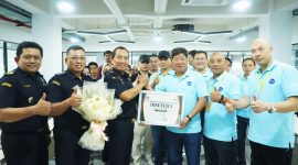  PT Adonia Footwear Indonesia resmi berstatus sebagai perusahaan Kawasan Berikat Mandiri pada Rabu (21/01). - Foto DJBC