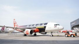 AirAsia dan Hrox juga meluncurkan desain pesawat khusus bertema ‘Keep Moving, Keep Rising’ - Foto AirAsia