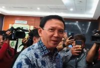 Komisaris Utama PT Pertamina (Persero) periode 2019–2024 Basuki Tjahaja Purnama atau Ahok tiba di Pengadilan Tindak Pidana Korupsi pada Pengadilan Negeri Jakarta Pusat, Selasa (27/1/2026). (Foto: Tera Nusantara.com)