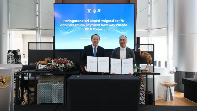 Seiring dengan meningkatnya jumlah WNI di Taiwan yang saat ini mencapai 400 ribu orang, KDEI Taipei meluncurkan Sistem Pembayaran Digital Untuk Layanan Paspor yang bertujuan mempermudah WNI dalam pembuatan paspor di KDEI Taipei. - Foto KDEI Taipei