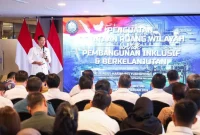 Menko Bidang Infrastruktur dan Pembangunan Kewilayahan (IPK), Agus Harimurti Yudhoyono saat koordinasi lintas kementerian dan lembaga melalui Town Hall Meeting Penguatan Penataan Ruang Wilayah untuk Pembangunan Inklusif dan Berkelanjutan yang diselenggarakan di Jakarta, Senin (9/2/2026). (Foto: Kemenko IPK/Tera Nusantara.com)