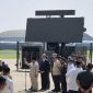Presiden Indonesia Prabowo Subianto menyaksikan penyerahan secara resmi dua radar GM403 dari Thales kepada TNI Angkatan Udara (TNI AU) di Pangkalan Udara Halim Perdanakusuma di Jakarta, Kamis (21/4/2026). 